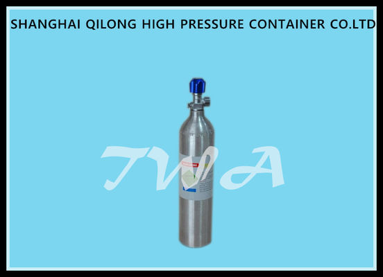 China PUNKT 0.7L Hochdruckaluminiumgasflasche-Sicherheits-Gasflasche für Gebrauch CO2 Getränk fournisseur